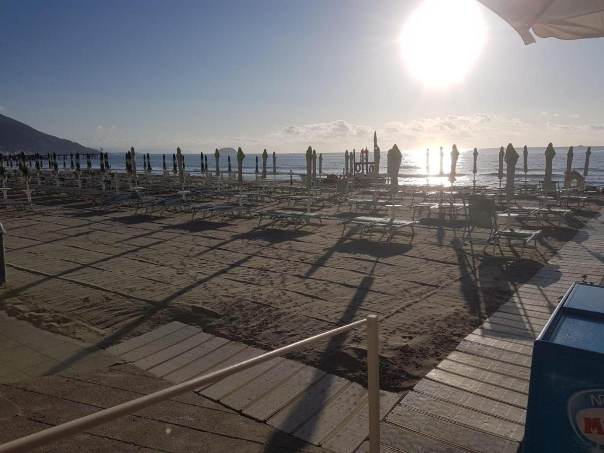 Hotel Splendid Mare Laigueglia Exterior photo